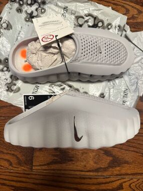 Nike Mind 001 pregame mule